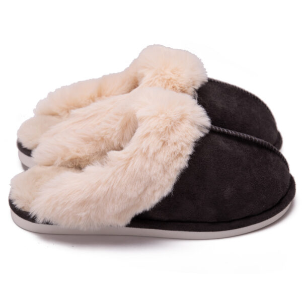 Wholesale Slipper Suppliers